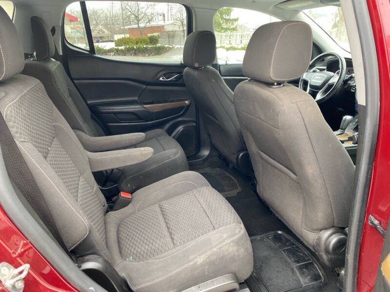 2017 GMC Acadia SLE-2