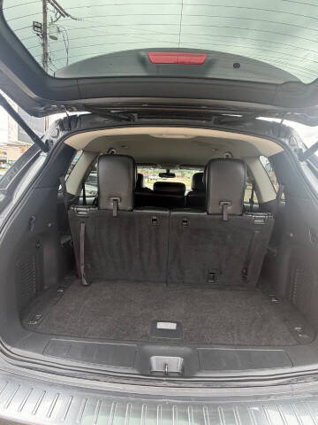 2017 Nissan Pathfinder SL