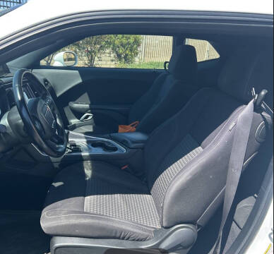 2015 Dodge Challenger SXT