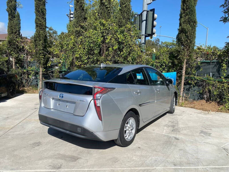 2016 Toyota Prius Two