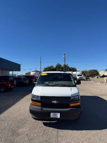 2020 Chevrolet Express Passenger LS's photo