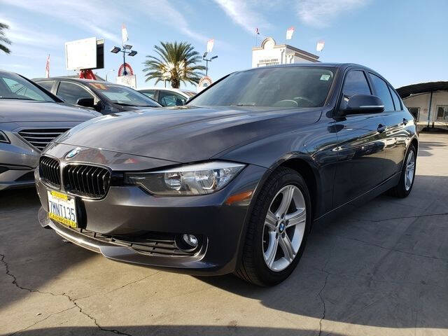 2015 BMW 3 Series 320i