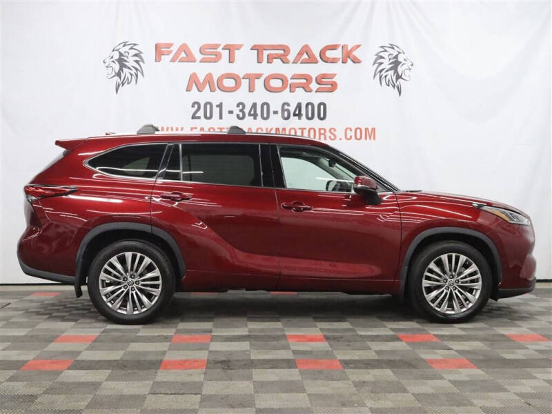 2022 Toyota Highlander Platinum