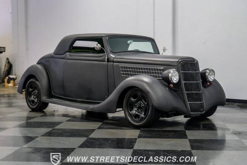 1935 Ford Cabriolet