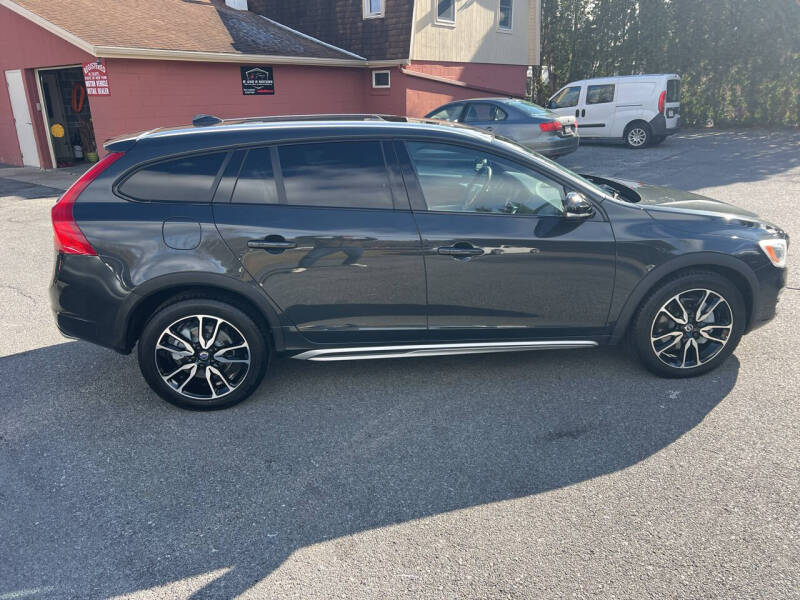 2015 Volvo V60 Cross Country T5 Platinum