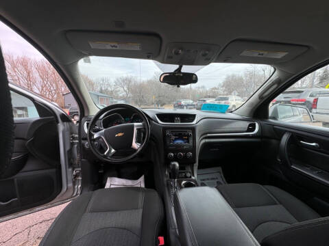 2017 Chevrolet Traverse LT