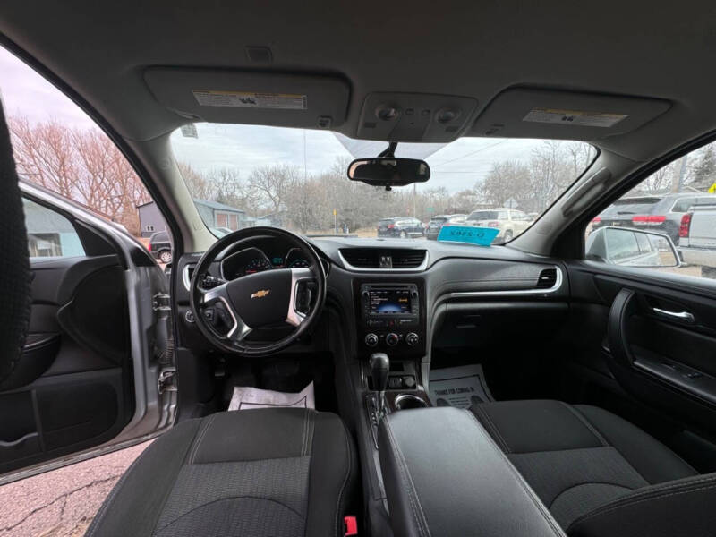 2017 Chevrolet Traverse LT