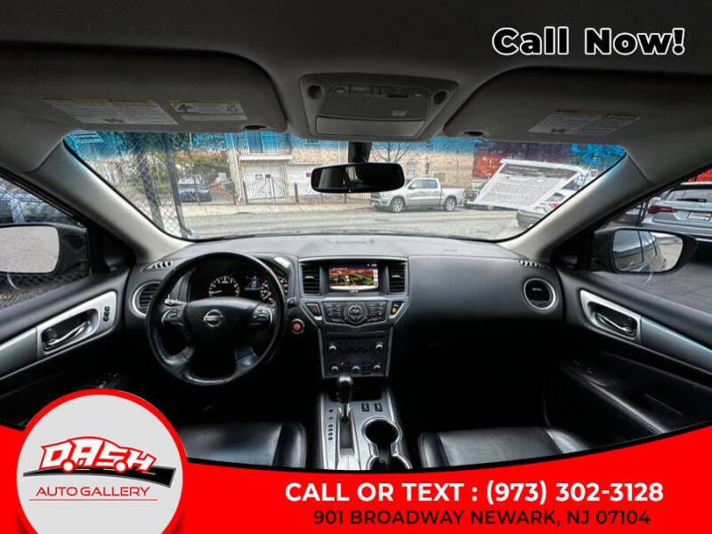 2020 Nissan Pathfinder SL