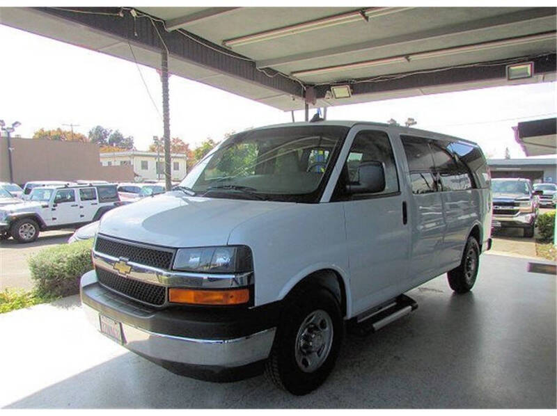 2017 Chevrolet Express LT 2500