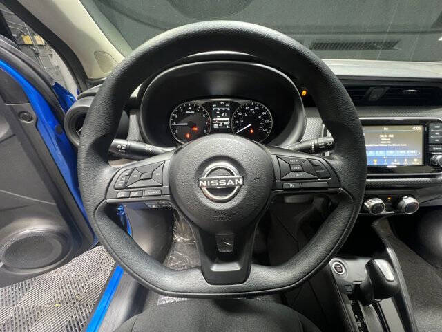 2025 Nissan Kicks Play S