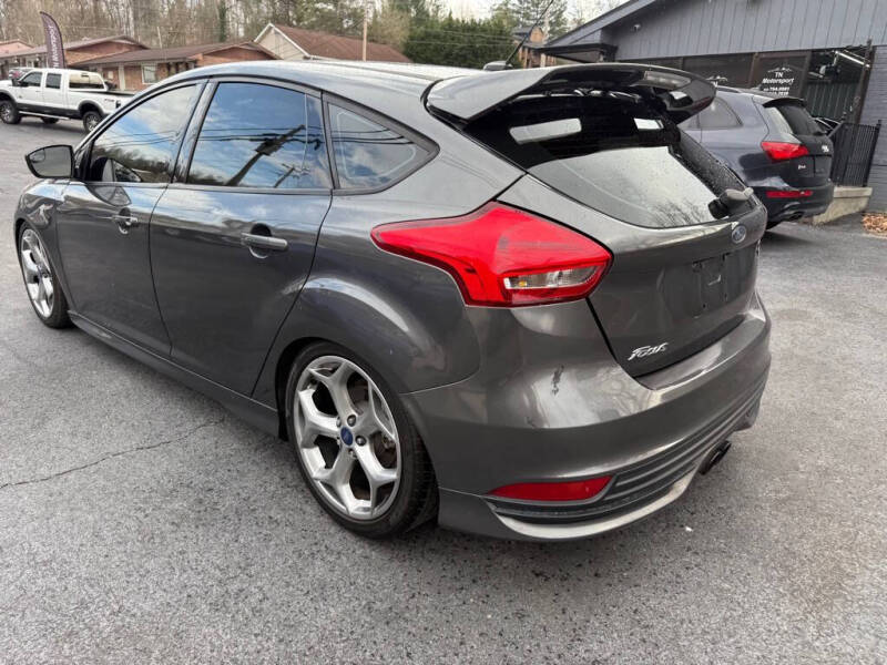 2017 Ford Focus ST