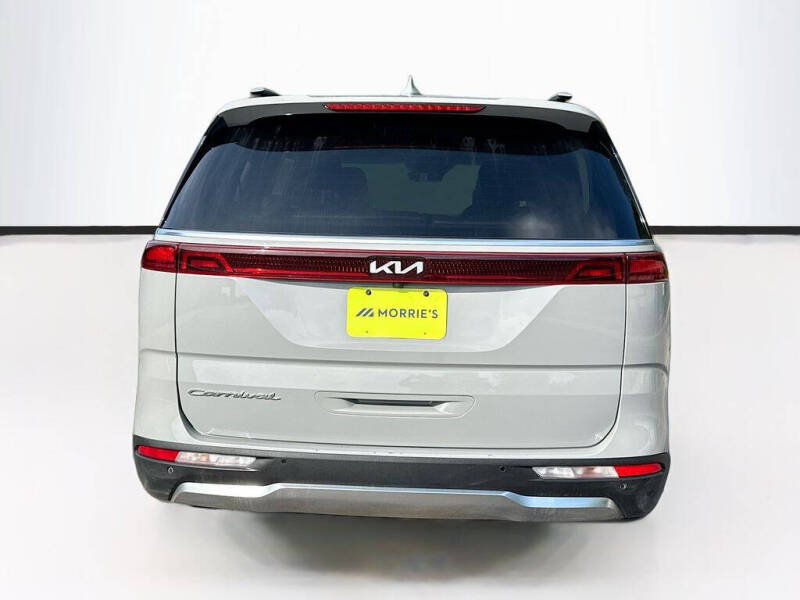 2022 Kia Carnival SX