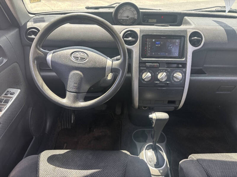 2005 Scion xB
