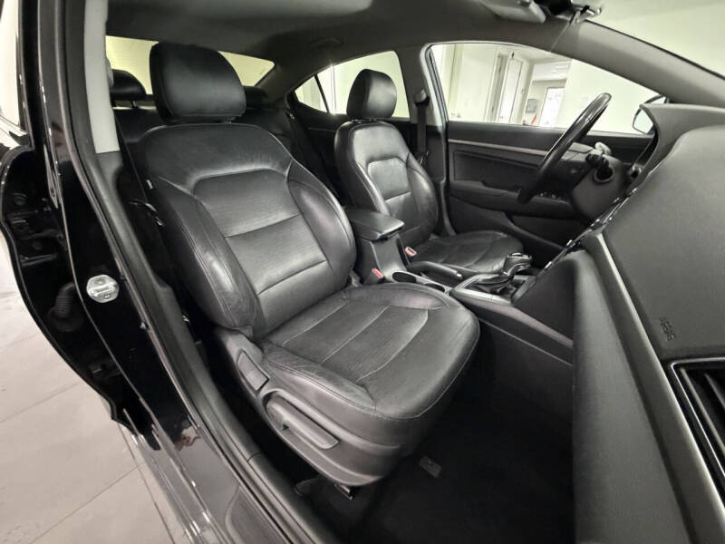 2017 Hyundai Elantra Limited