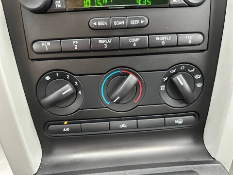 2006 Ford Mustang GT Deluxe