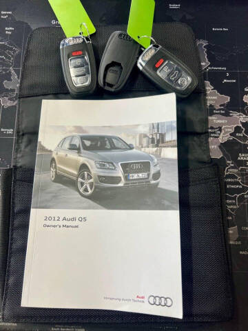 2012 Audi Q5 3.2 quattro Premium Plus