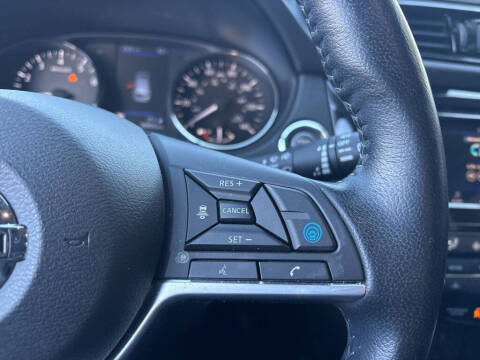 2022 Nissan Rogue Sport SV