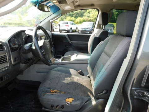 2004 Nissan Armada SE