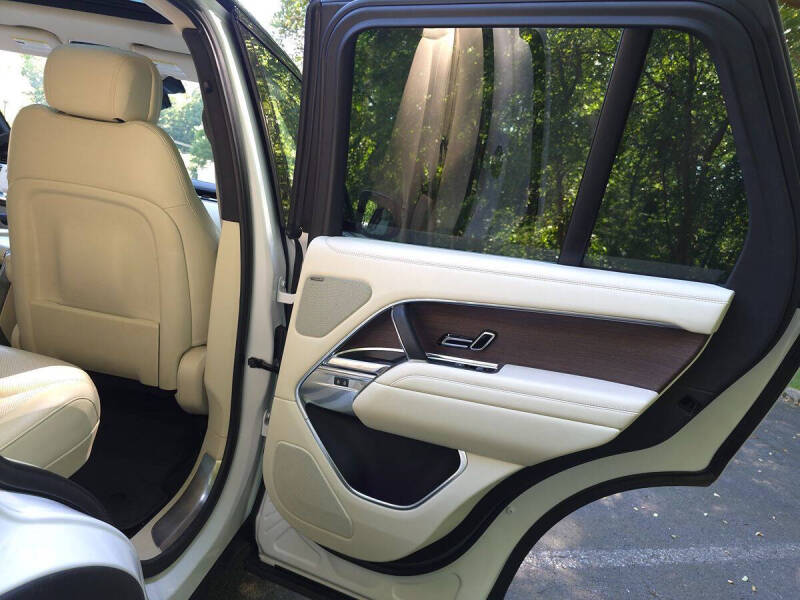 2023 Land Rover Range Rover P400 SE