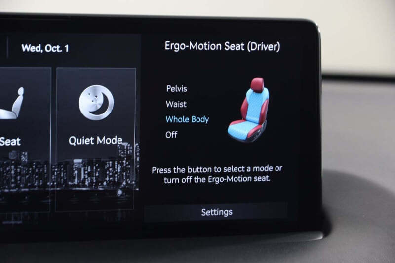 2023 Genesis GV70 2.5T Standard