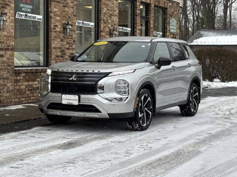 2022 Mitsubishi Outlander SE