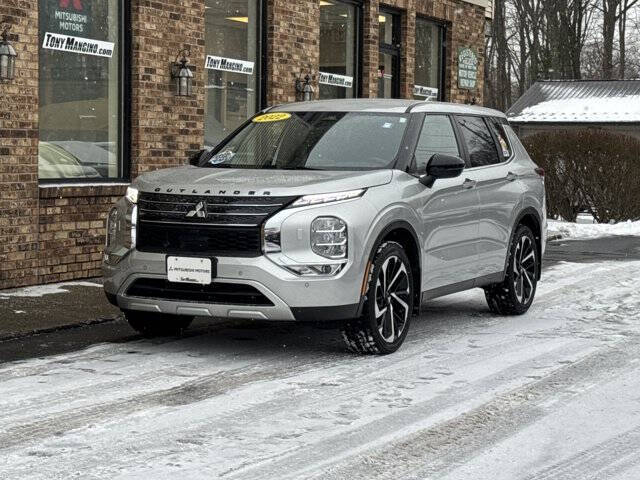 2022 Mitsubishi Outlander SE