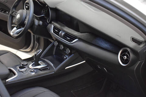 2021 Alfa Romeo Stelvio Sprint