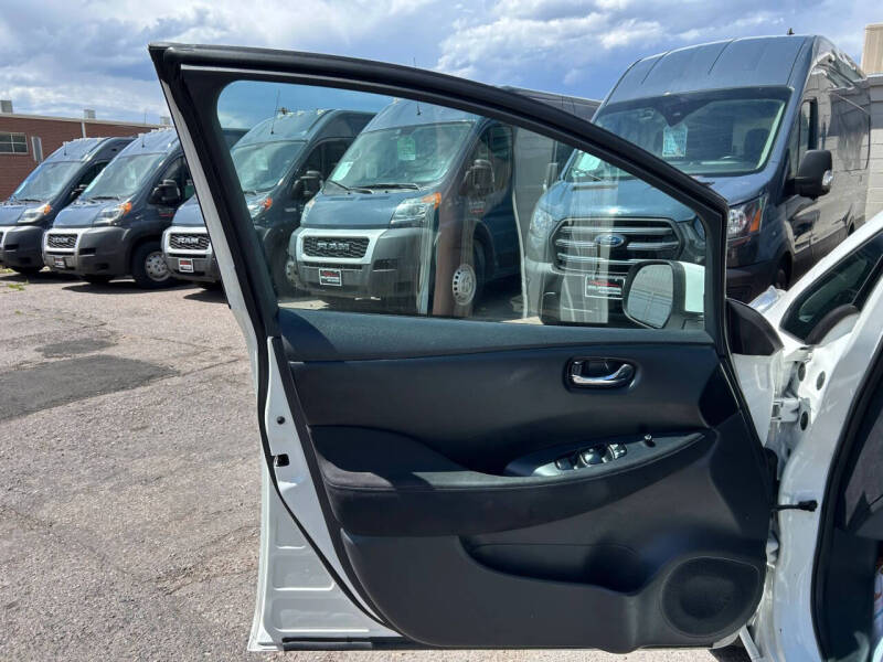 2015 Nissan LEAF