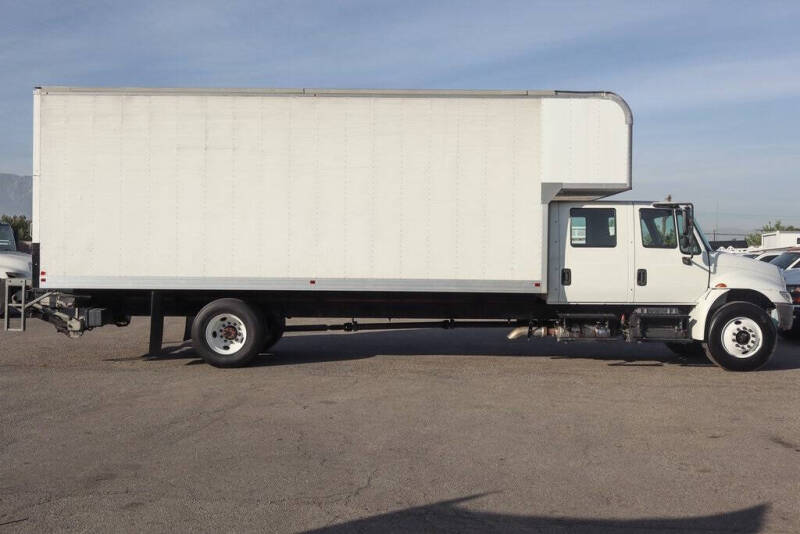 2018 International DuraStar 4300