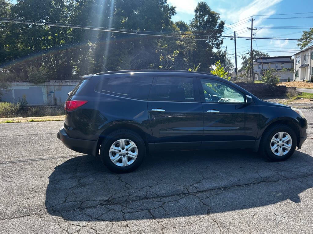 2011 Chevrolet Traverse for sale at Car ConneXion Inc in Knoxville, TN