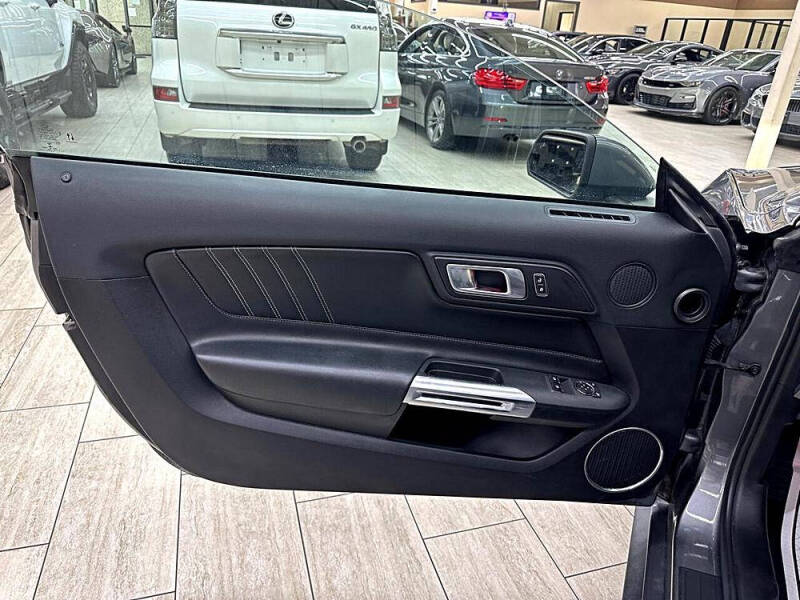 2022 Ford Mustang EcoBoost Premium