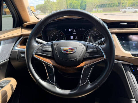 2020 Cadillac XT5 Premium Luxury