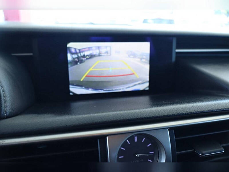 2016 Lexus IS 200t