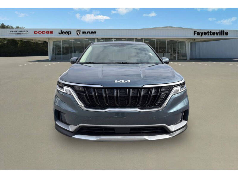 2024 Kia Carnival EX