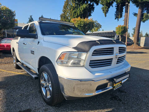 2015 RAM 1500 SLT