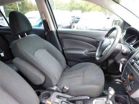 2015 Nissan Versa 1.6 SV