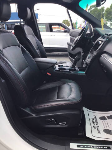 2017 Ford Explorer Sport