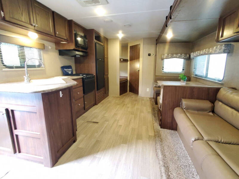 2017 Dutchmen Coleman Lantern Edition