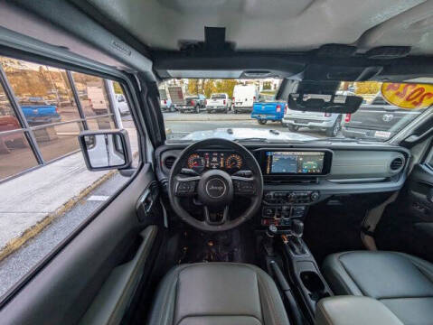 2024 Jeep Gladiator Mojave X