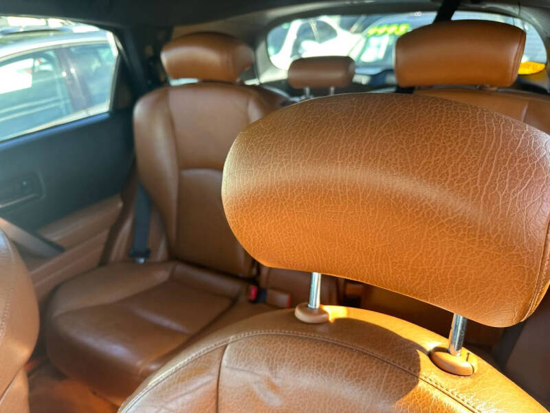 2004 Infiniti FX35