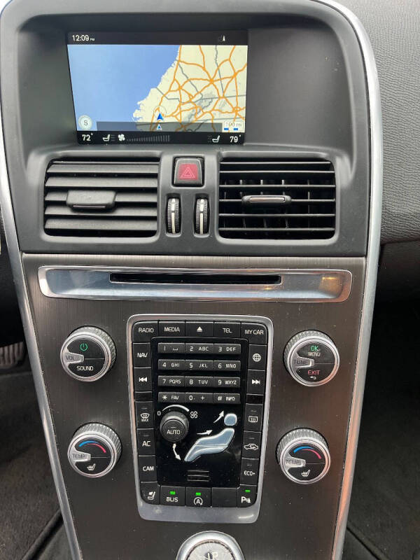 2016 Volvo XC60 T5 Drive-E Premier