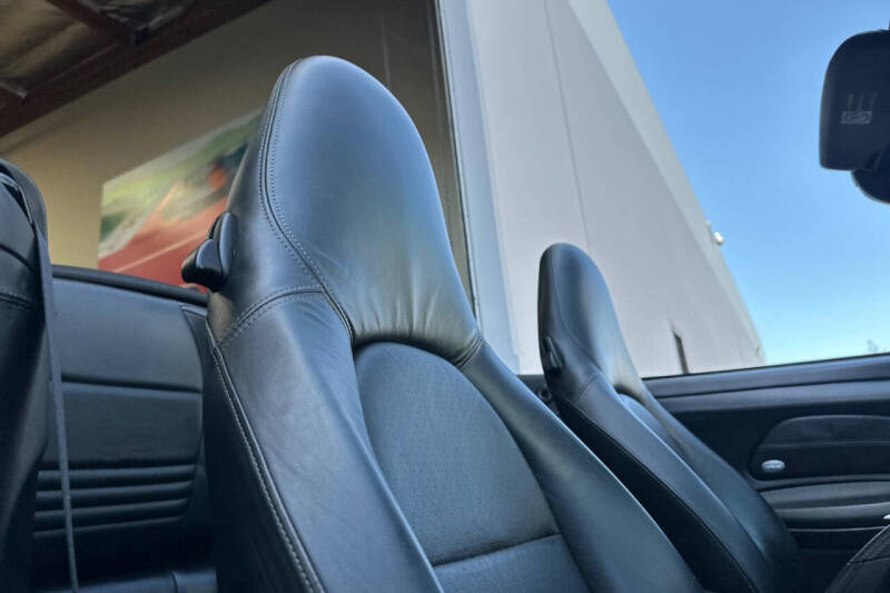 2004 Porsche 911 Carrera