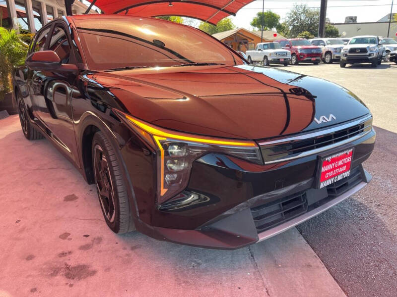 2025 Kia K4 EX's photo