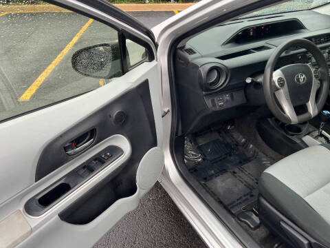 2014 Toyota Prius c Two