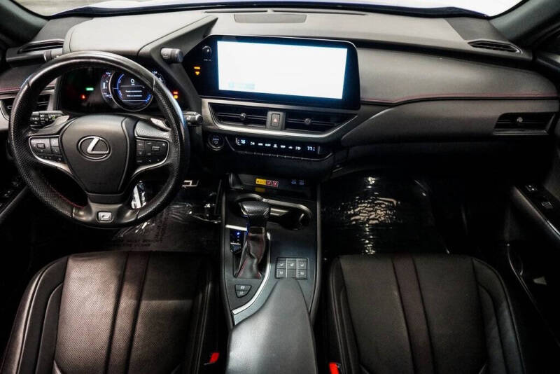 2023 Lexus UX 250h F SPORT Handling