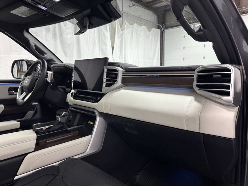 2024 Toyota Sequoia Capstone