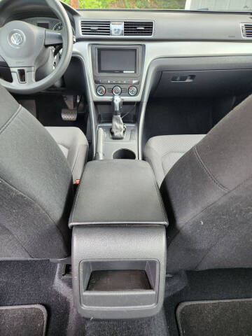 2013 Volkswagen Passat S PZEV