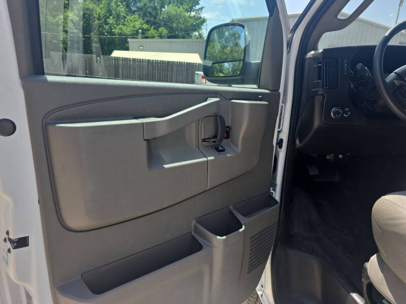 2024 Chevrolet Express 2500