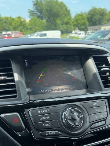 2019 Nissan Pathfinder SV
