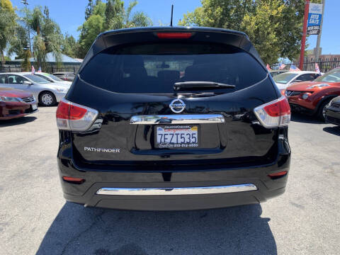 2014 Nissan Pathfinder S